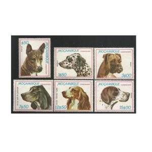 MOÇAMBIQUE CÃES 1979 - YV 719/4 MINT